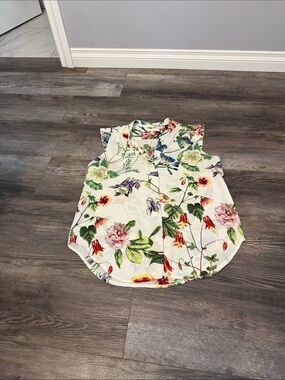 Mandee Floral Sleeveless Button-Front Top - White Background